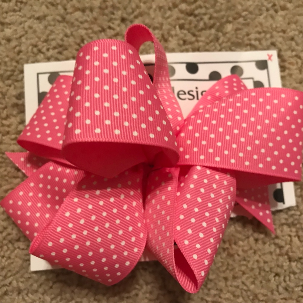 I’m Yours Hair Bow Medium Pink With White Polka Dots